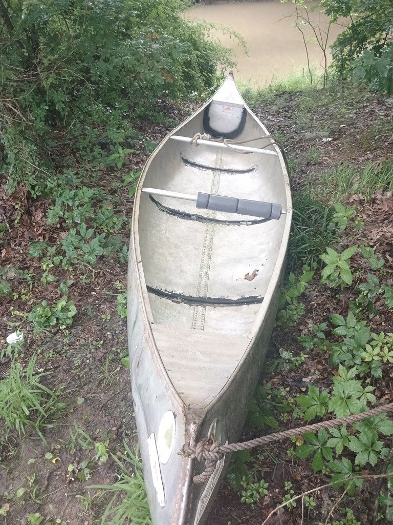Canoe 16 Foot Aluminum