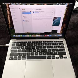 2020 macbook Air 13 M1 8gb 256gb Like New - Newest OSX Tahoe