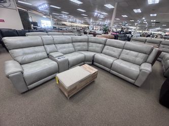 Furniture & Mattress Discounters