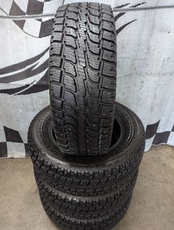 255/65r18 "Nubby New" Winter Cat SST studded snow tires