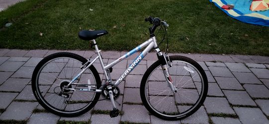 Schwinn Ranger 21 speed Woman's bike 26" - used