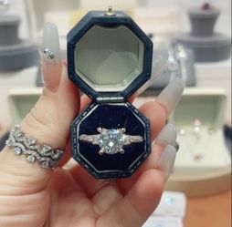 Antique Inspired 2 Carat Moissanite