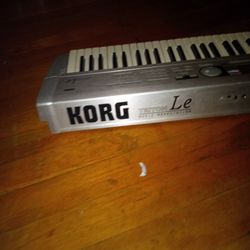 Korg 61 Le Keyboard