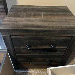 Pair Of nightstands 