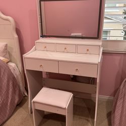 Vanity Desk With Mirror And Chair 