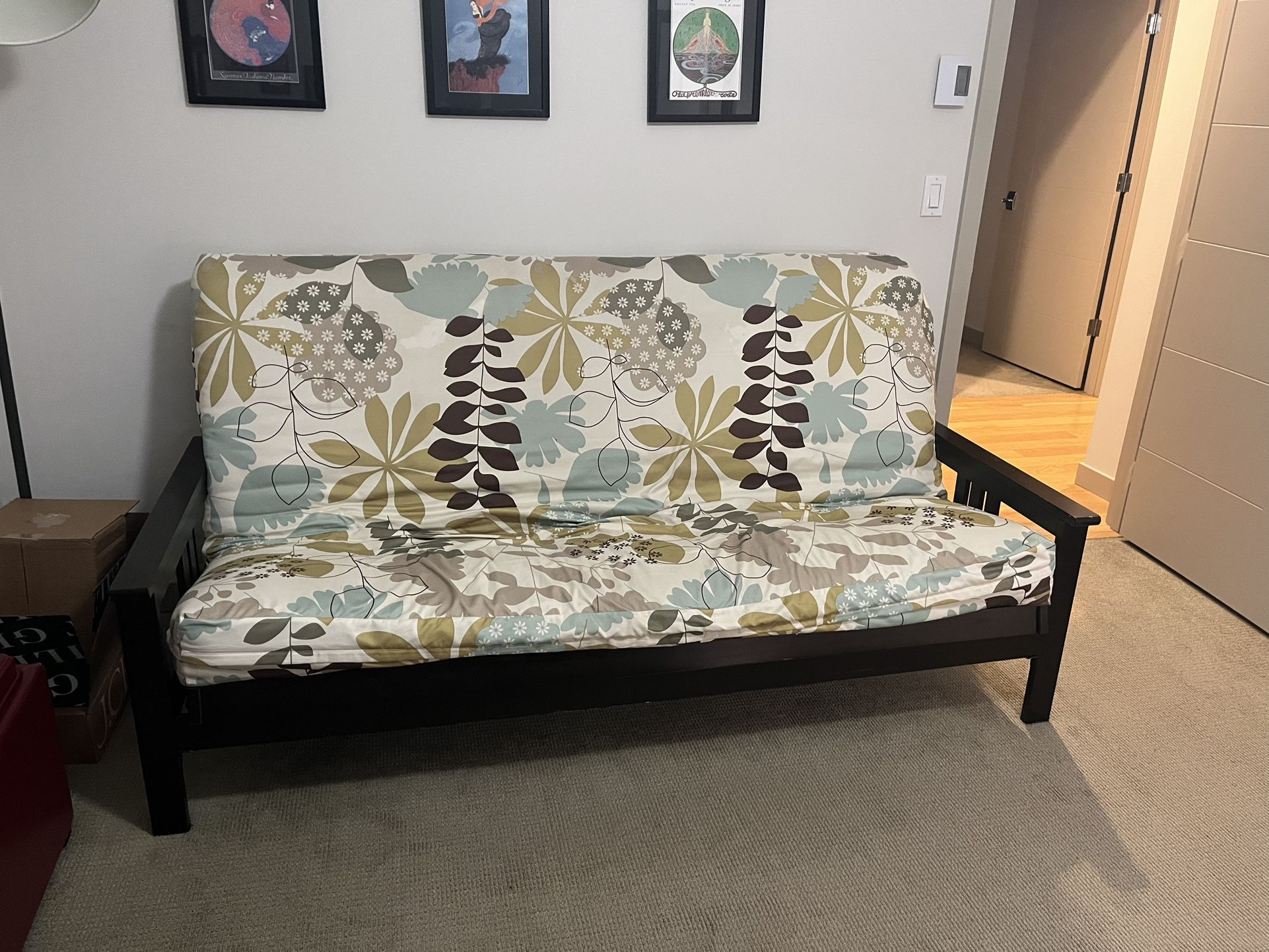 Extra Fluffy Futon With Frame no Stains