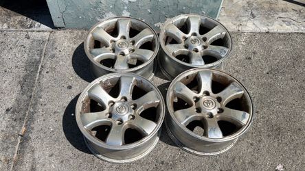 Toyota 17 Inch aluminum wheels and center caps, 4runner, Tacoma, T100, Tundra, And more