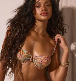 Vespera bikini top with multicolored paisley