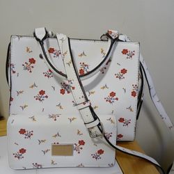 Guess Purse And Wallet Set for Sale in Burlington NC OfferUp