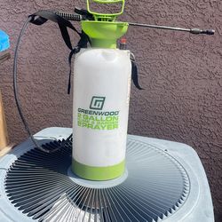 Greenwood 2 gallon home and garden sprayer