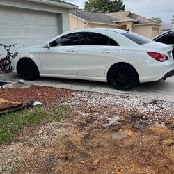2014 Mercedes-Benz CLA
