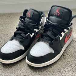 Nike Air Jordan 1 Mid Chile Red White Black 554725-075 Grade School Size 6,5y