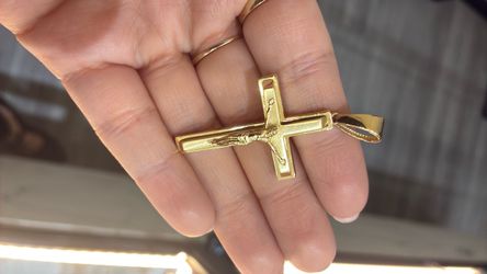14 k gold Cruz