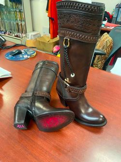 Botas de piel con cierre para mujer