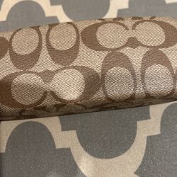 GENUINE COACH SUNGLASS CASE $$10 OBO