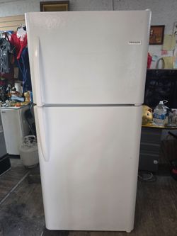 Frigidaire refrigerator 69x30x31