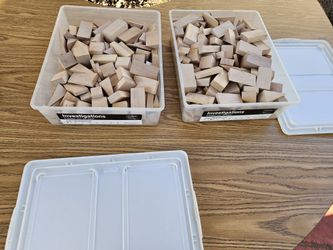 Handheld Wooden Blocks 