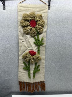 Vintage Floral Wall Hanging Latch Hook Style Looped Yarn 30x12