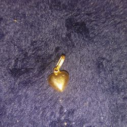 14kt Petite Gold Heart