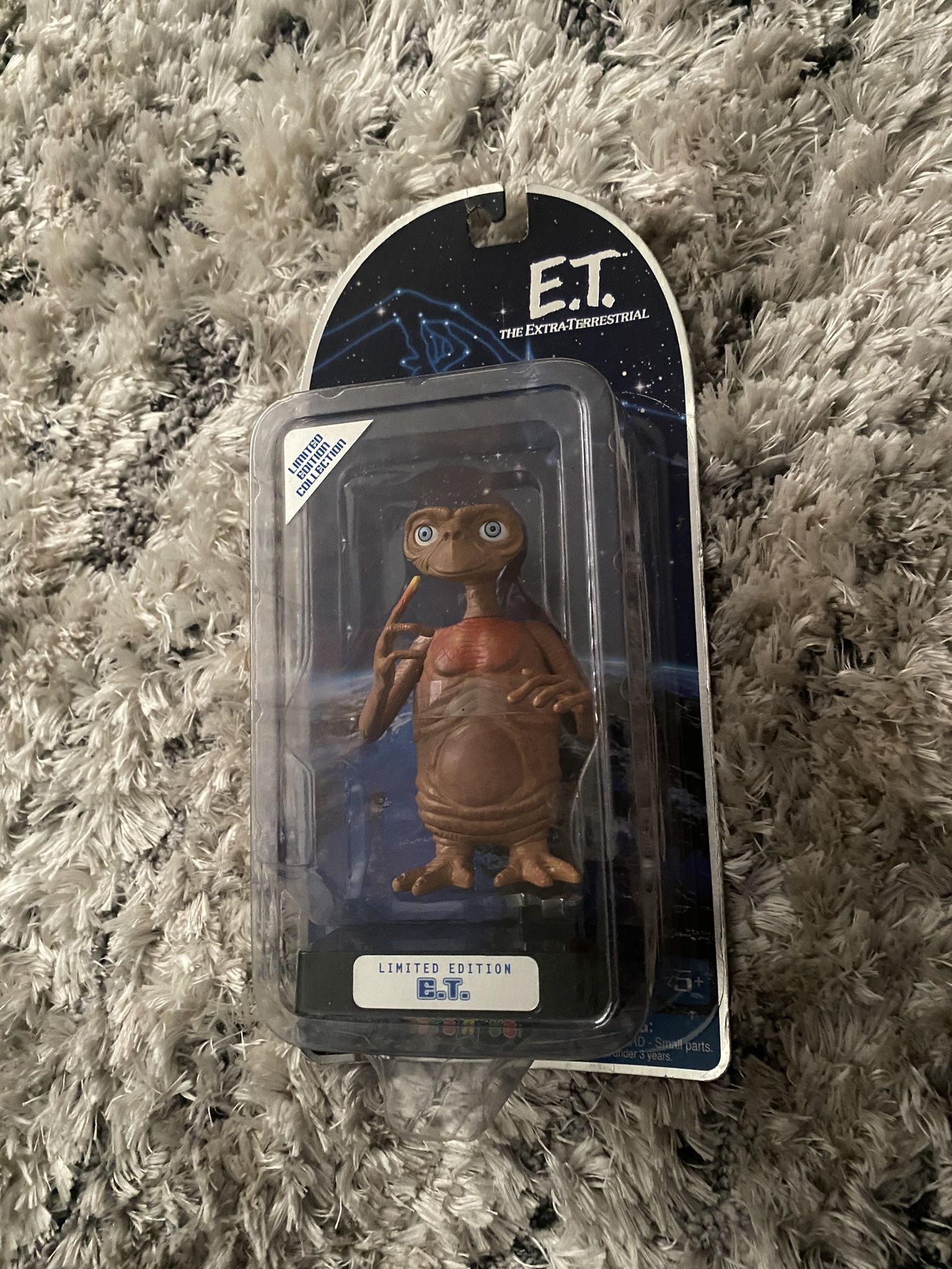 ET TOYS R US EXCLUSIVE