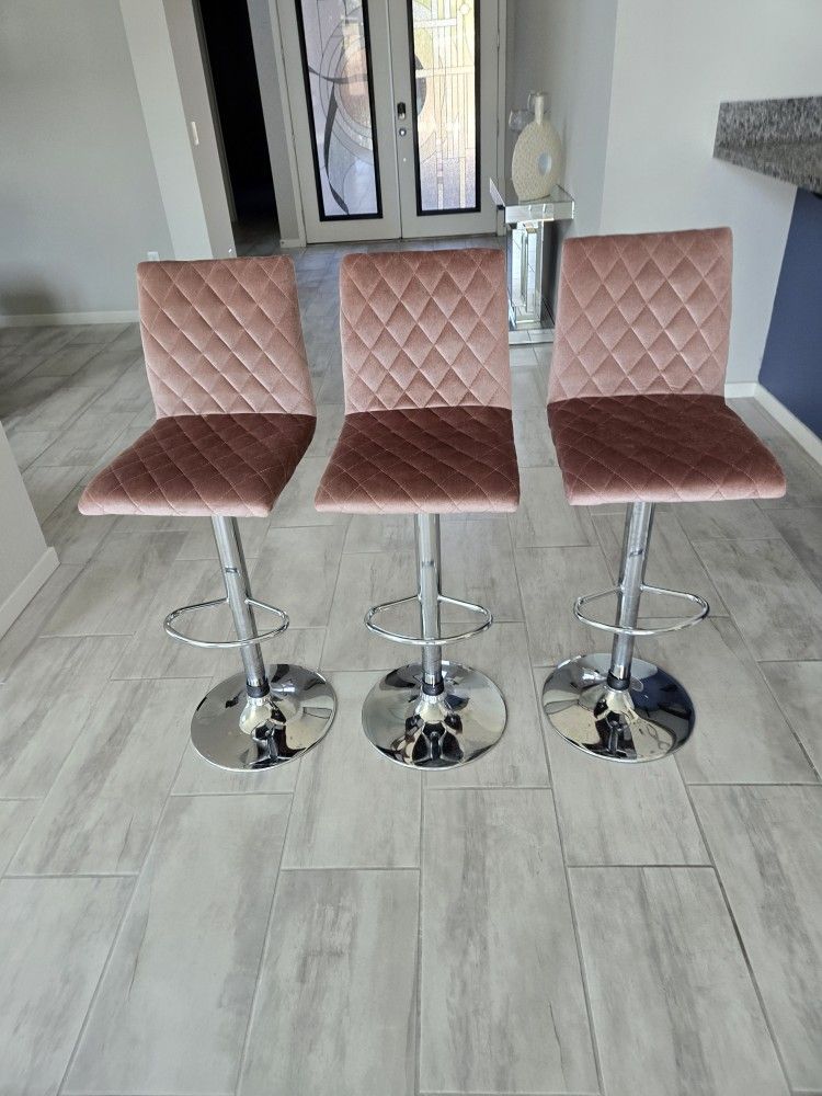 Pedestal Bar Stools