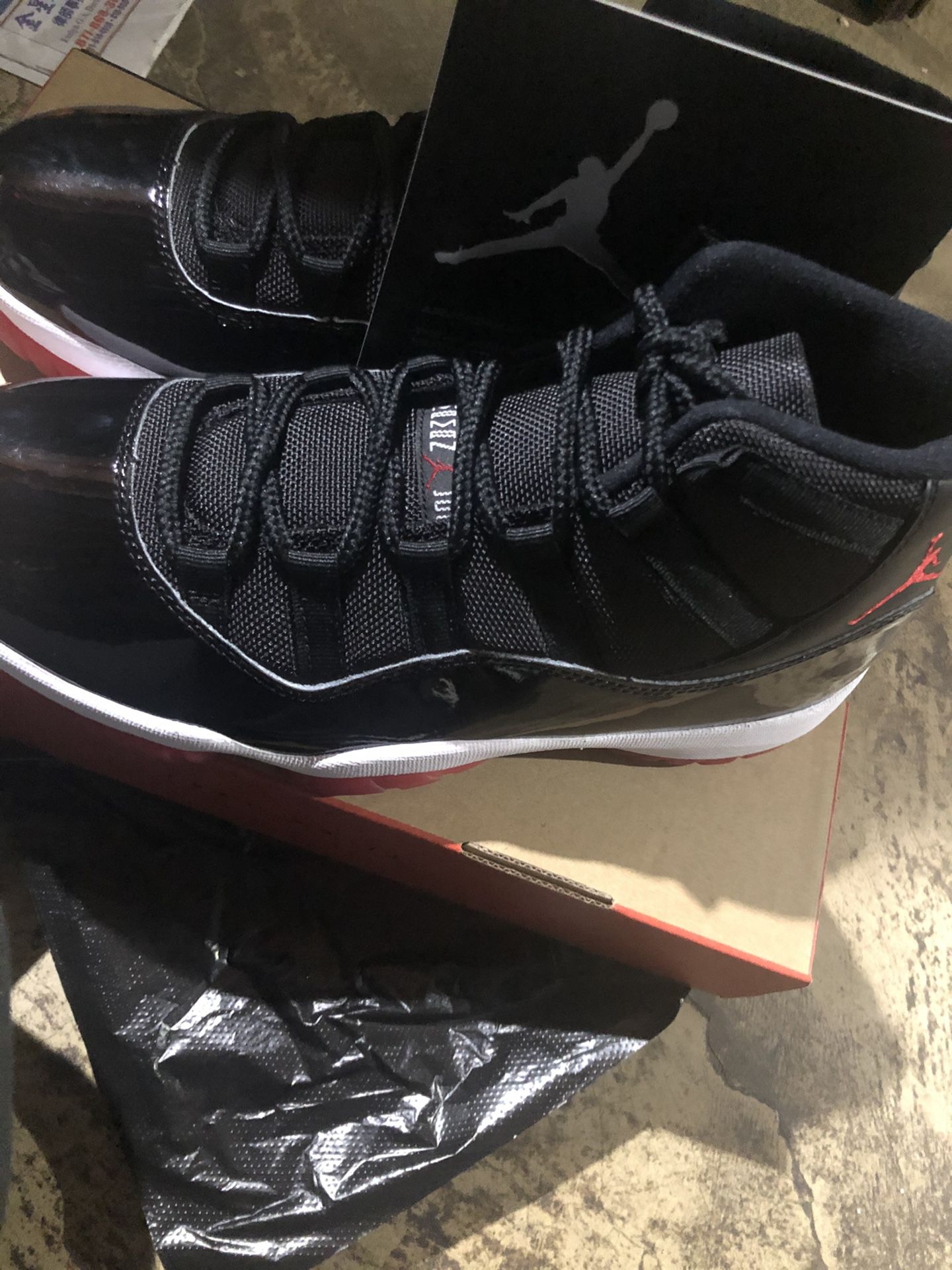 Jordan 11 bred Nike sz 9 11 12