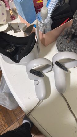 Meta Quest 2 VR Headset with Controllers