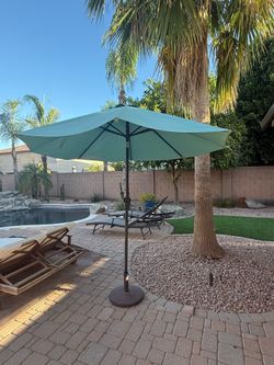 Pool umbrella