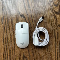 Razer Viper V3 Pro Wireless Mouse White