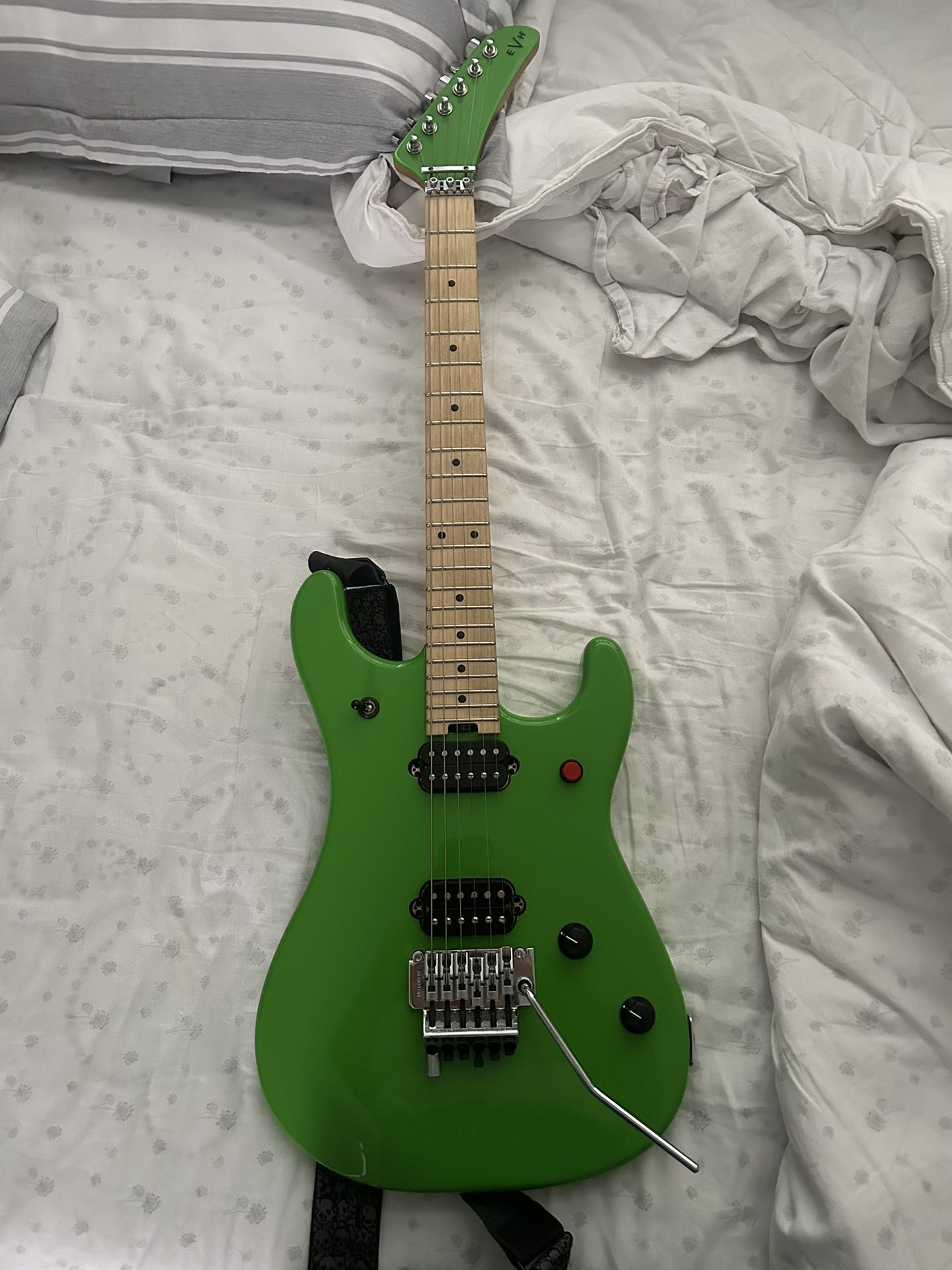 EVH 5150 STANDARD SERIES SLIME GREEN