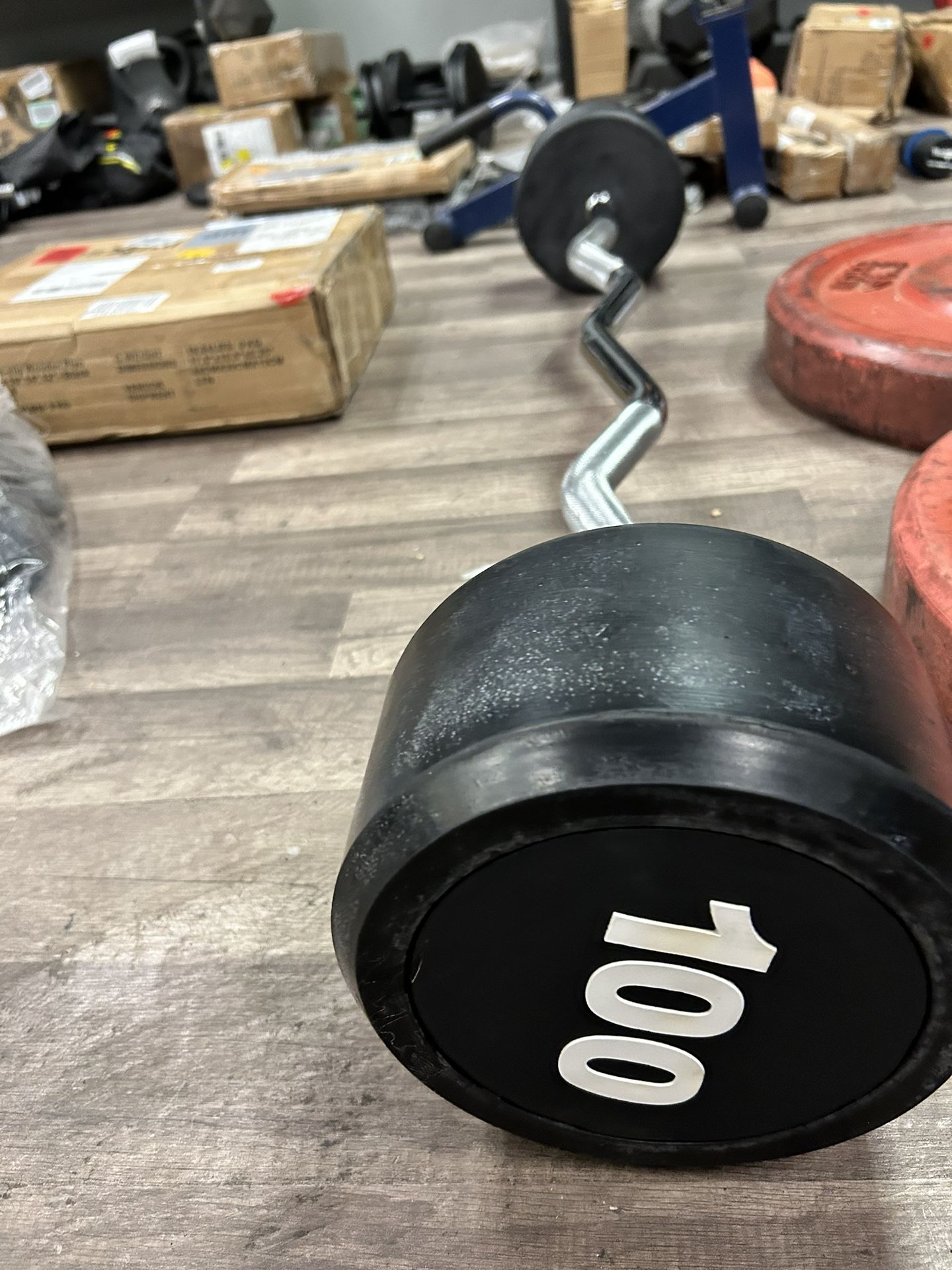 100 Lb. Fixed Curl Bar NEW