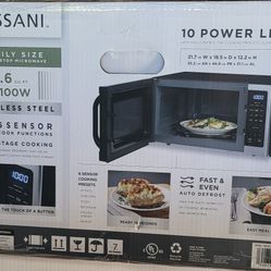 Vissani Microwave New Never Used 