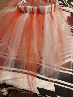CUSTOM TUTUS 15 DOLLARS ....