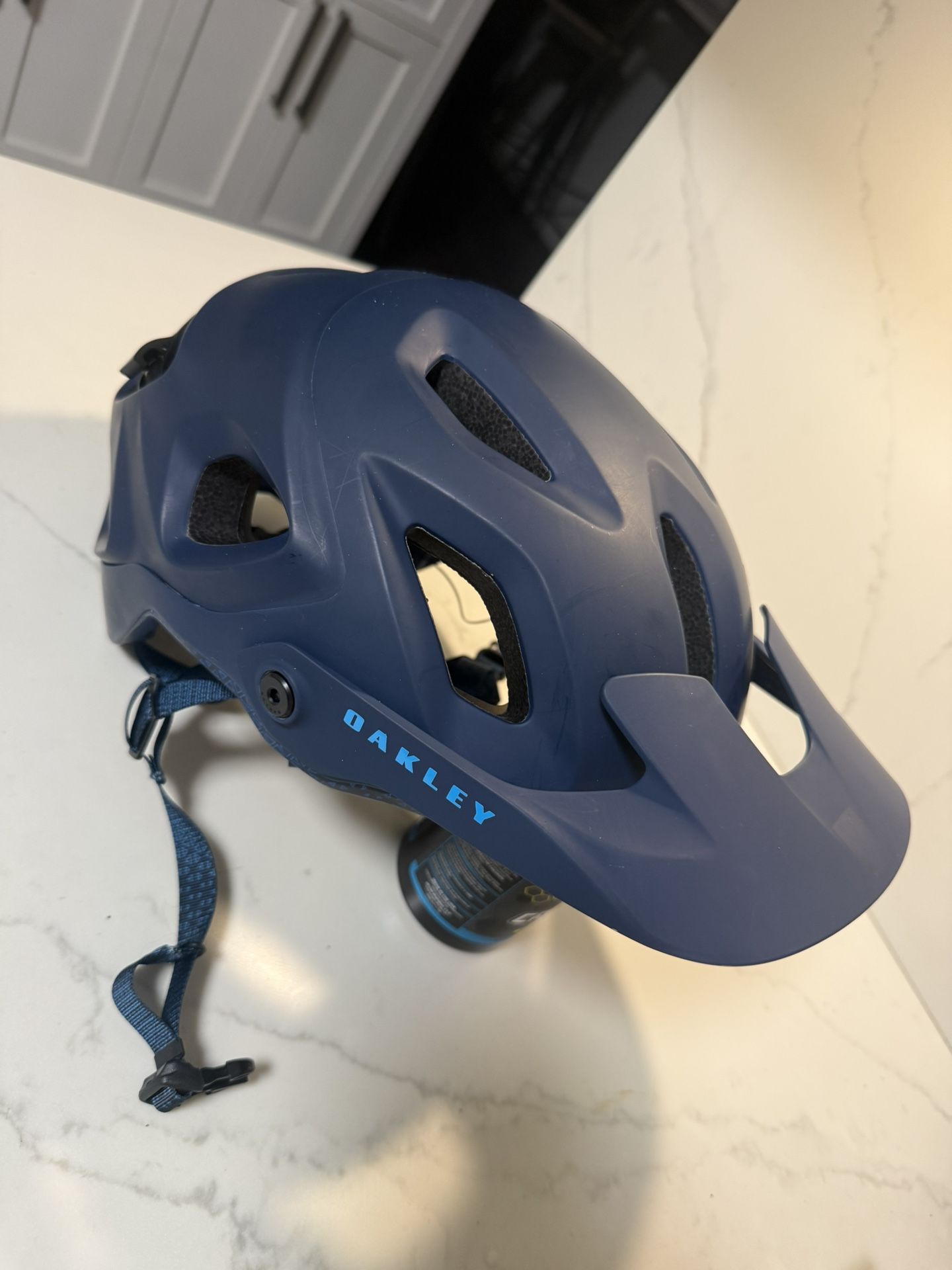 Oakley DRT5 MTB Helmet Large Blue Mountain Bike Cycling Bike Bicycle FOX