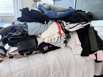 Huge Load Of Women’s Clothing