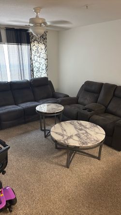 2 piece couch/2 piece table set