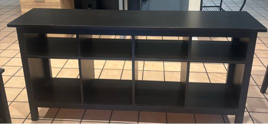 Entertainment center