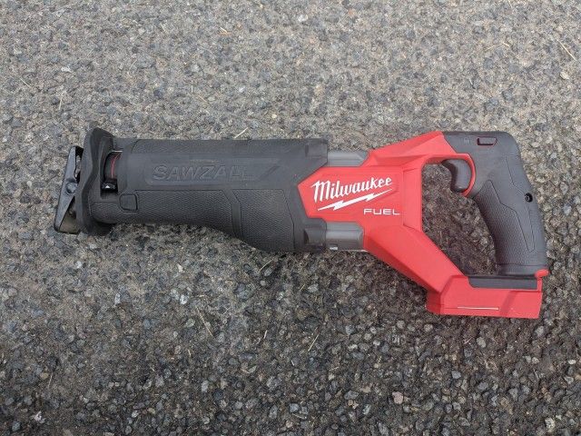 Milwaukee M18 Fuel Sawzall