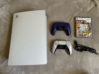 PS5 with 2 controllers and gta5