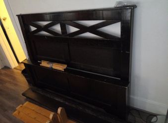 Queen Sized Solid Oak Wood Bed Frame