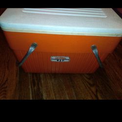 Vintage  Thermos Plastic Fishing Cooler