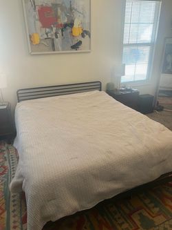 Queen bed and bed frame