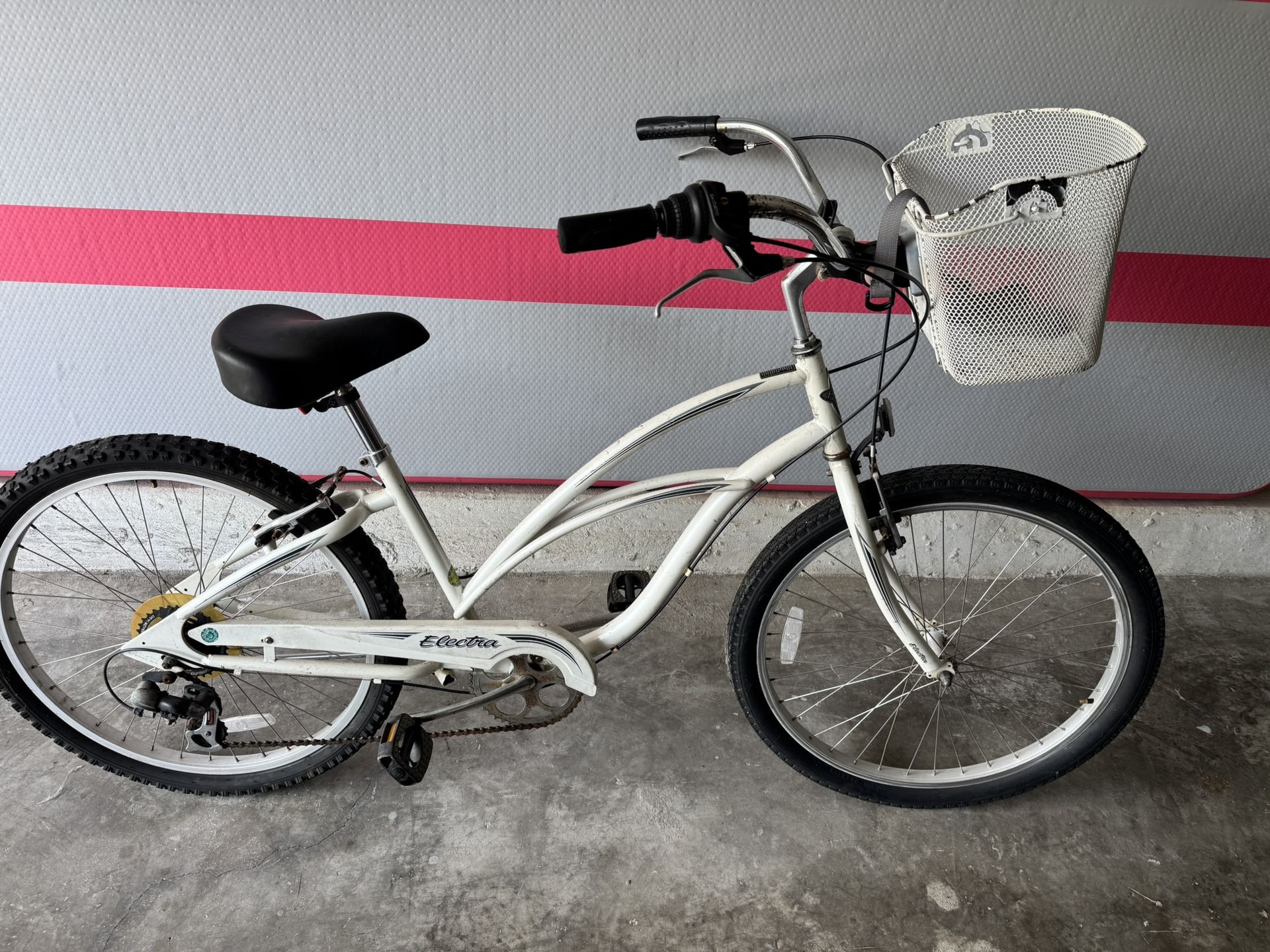 Woman’s Cruiser Bike
