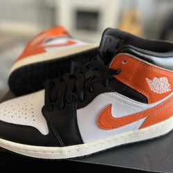 Jordan 1 mid Shattered Backboard (New) $110