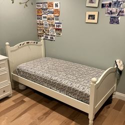 Pottery Barn Carolina Twin Bed Frame 