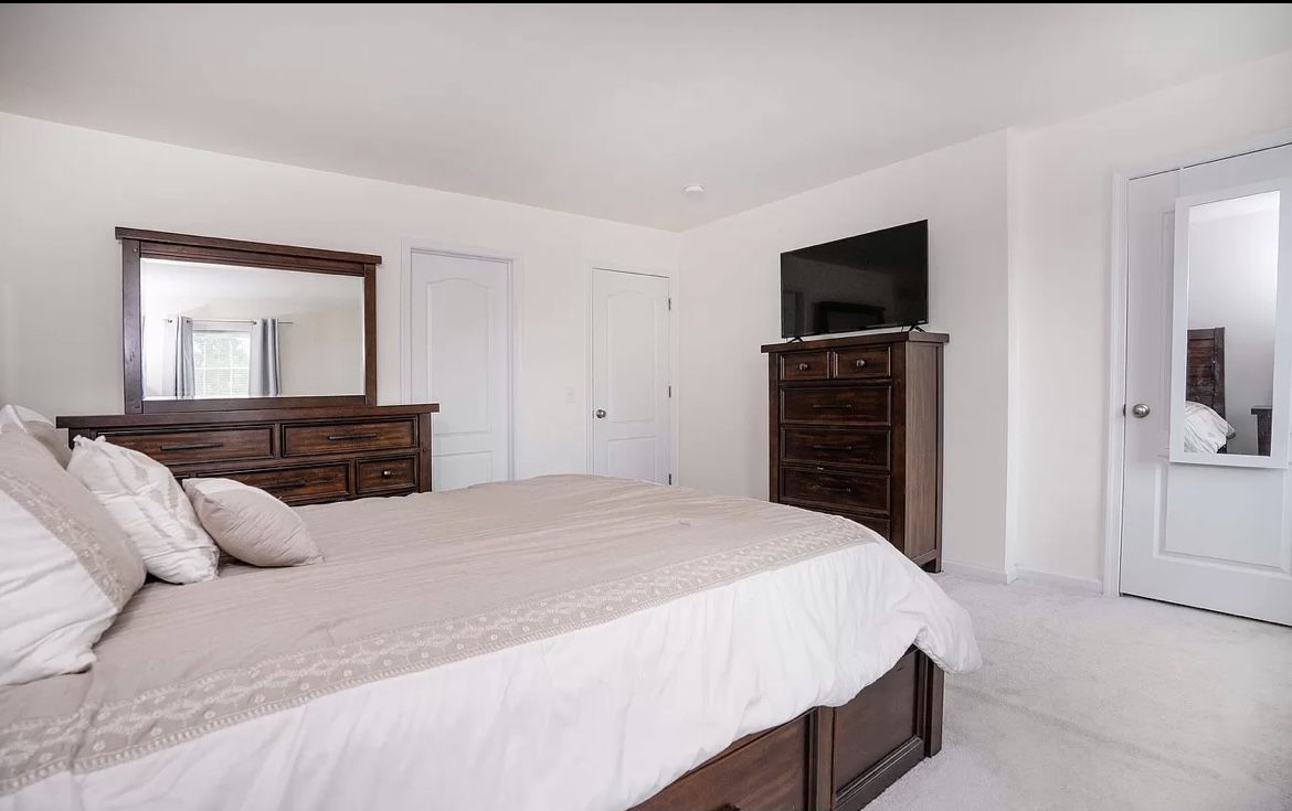 Sonoma 4 PC Queen size Bedroom set