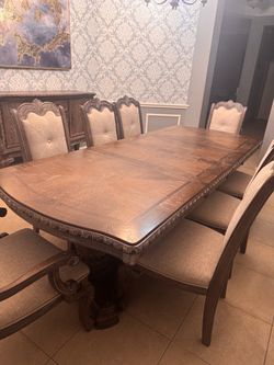 Dining room 8 chairs