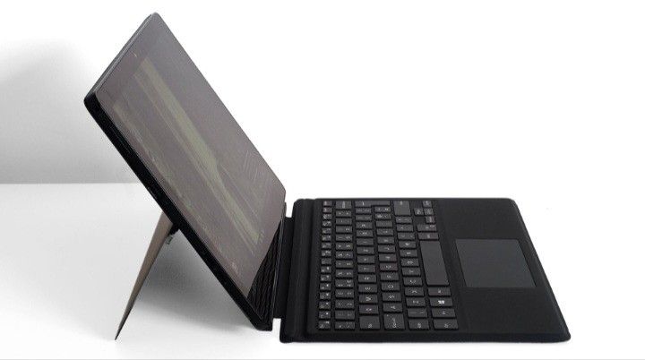 Dell Touchscreen 2 In 1 Laptop/Tablet Intel Core i5 CPU 8 GB RAM 256 GB SSD Webcam x2 1080P LCD USB C Port Windows 11 Professional 