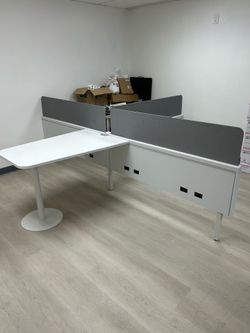 Sunline  Office Single Desk with Dividers