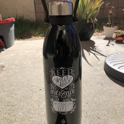 Water container